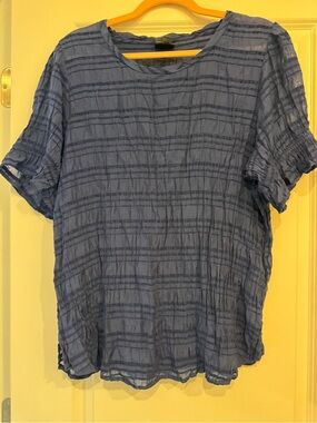 Women's Navy Blue Textured Short Sleeve Top